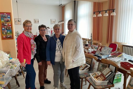 Das Orga-Team rund um den Flohmarkt: Vorsitzende Ruth Deiseroth, Petra Schneider, Schriftführerin Karin Hubenthal und Vertreterin der Frauen, Elvira Boeckhoff.