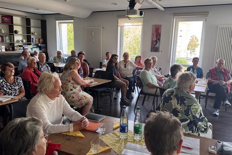 Zuhörer der Mitgliederversammlung Versammlung der Mitglieder