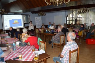 Zum Abschluss des Infoabends dankt Frau Poschmann (Vorsitzende) den beiden Referenten für ihren gelungenen Vortrag und den anwesenden Mitgliedern für ihr Kommen und das Interesse.