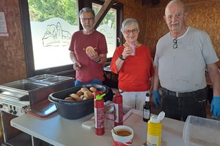 Mitglieder & Gäste lassen sichs schmecken