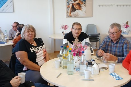 Gute Laune beim Vortrag des Schlafberaters von WENATEX