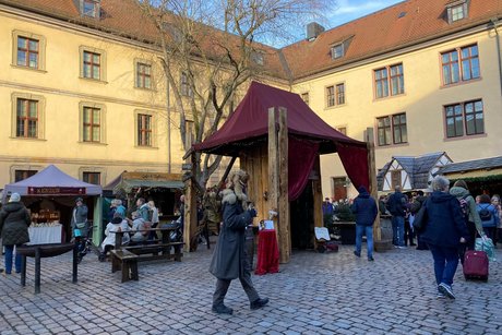 Weitere Stände auf dem Weihnachtsmarkt Weitere Stände auf dem Weihnachtsmarkt