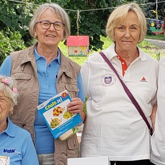 Unsere Helfer bei Bastelst&auml;nden