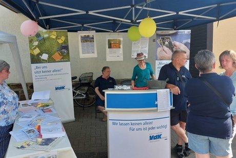Besucher am Stand