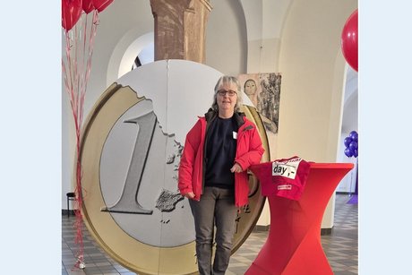 Christine Pfeiffer am VdK Stand
