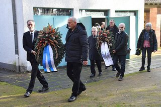 Bürgermeister Kappes und VdK Vorsitzender Herdt mit Begleitern