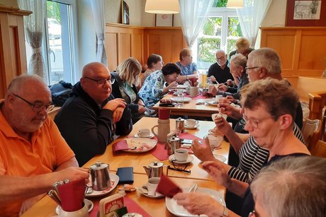 Kaffe im Kirschenwäldchen
