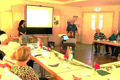 Infos und Votrag zum "ASB" durch Frau Schreiber.