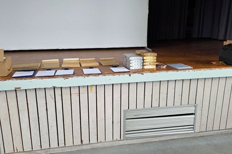 Heute werden Mitglieder geehrte, doch keiner weiß wer geehrt wird.