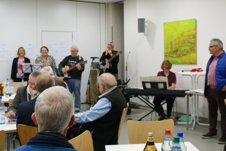 Die Musikgruppe an diesem Abend bei der Jahresabschluss- und Jubiläumsfeier