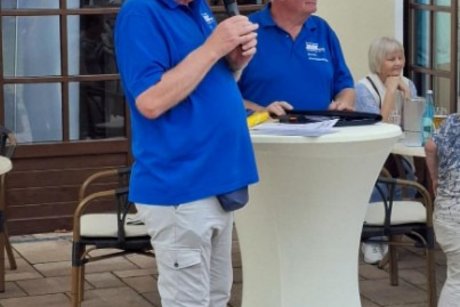 Jk und NS bei der Er&ouml;ffnung der Grillfeier