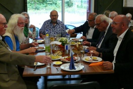 Mitglieder und Gäste