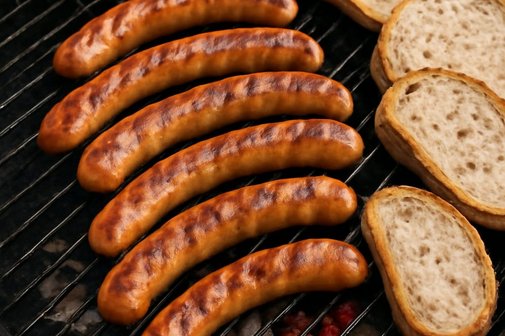 Grill mit Würstchen