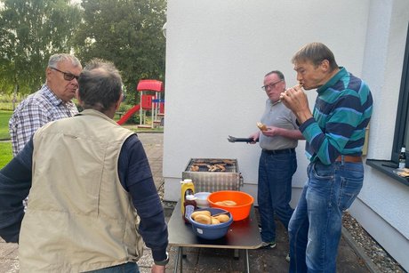 An der Grillstation