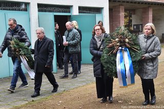 Vertreter des VdK OV Nauheim und der Gemeinde Nauheim