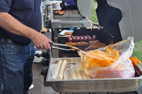 75 Jahrfeier des VDK OV-Mörfelden Soll soll es sein, Vertreter der Lions unterstützt beim Grillen, DANKE