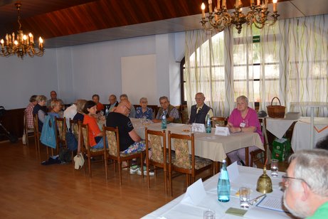 Ein Teil der anwesenden Mitglieder während der Rede der Vorsitzenden.