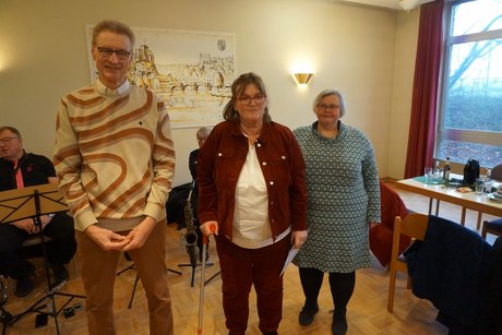 Weihnachtsfeier 2025 Kassiererin Andrea Pelk wurde von Harald Machoi und Petra Wagner für langjährige Vorstandsarbeit geehrt.