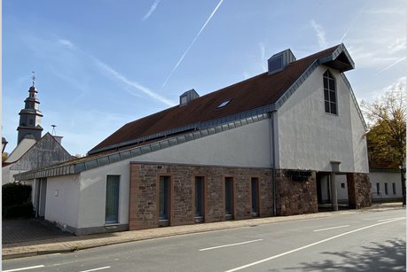 Das Bild zeigt das Bürgerhaus in Ostheim