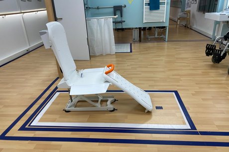 Ausstellungsraum Badezimmer Badestuhl
