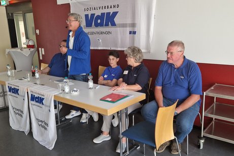 Von rechts nach links, Dieter Arndt / Helferteam, Ilona Born / Kassenführerin, Beate Westenhöfer / Mitgliederbetreuung, Frederick Krahn / Ortsvorsitzender, Sandro Scarabaggio / Qualitätssicherung