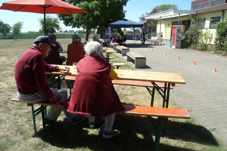 Gemütlich sitzen und Essen