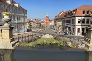 Blick in die Altstadt von Gotha mit der vielfältigen Wasserkunst