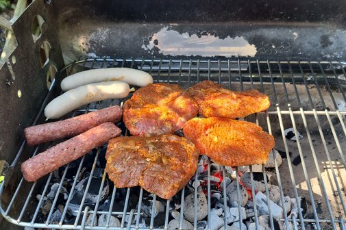 F&uuml;r leckere Grillspezialit&auml;ten ist gesorgt.