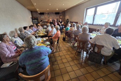 Voller Saal