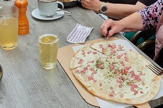 Flammkuchen-Essen in der Oberschweinstiege