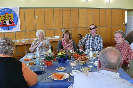 Gemütliches Beisammensein der Teilnehmer/innen
