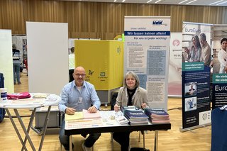 Unser VdK-Sozialberater Cornelia Kilb und Jimmy Cela beim Infostand rund um Gesundheit am 14.09.2024.