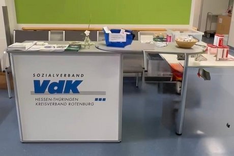 mit Info-Stand
