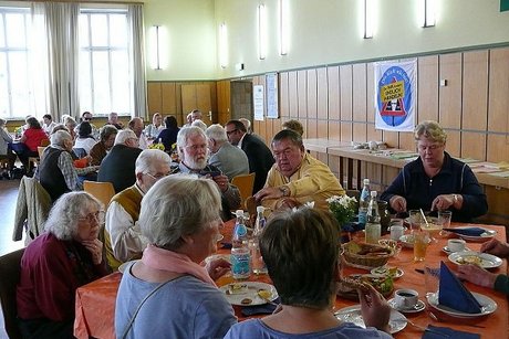 Gemütliches Beisammensein der Mitglieder und Gäste