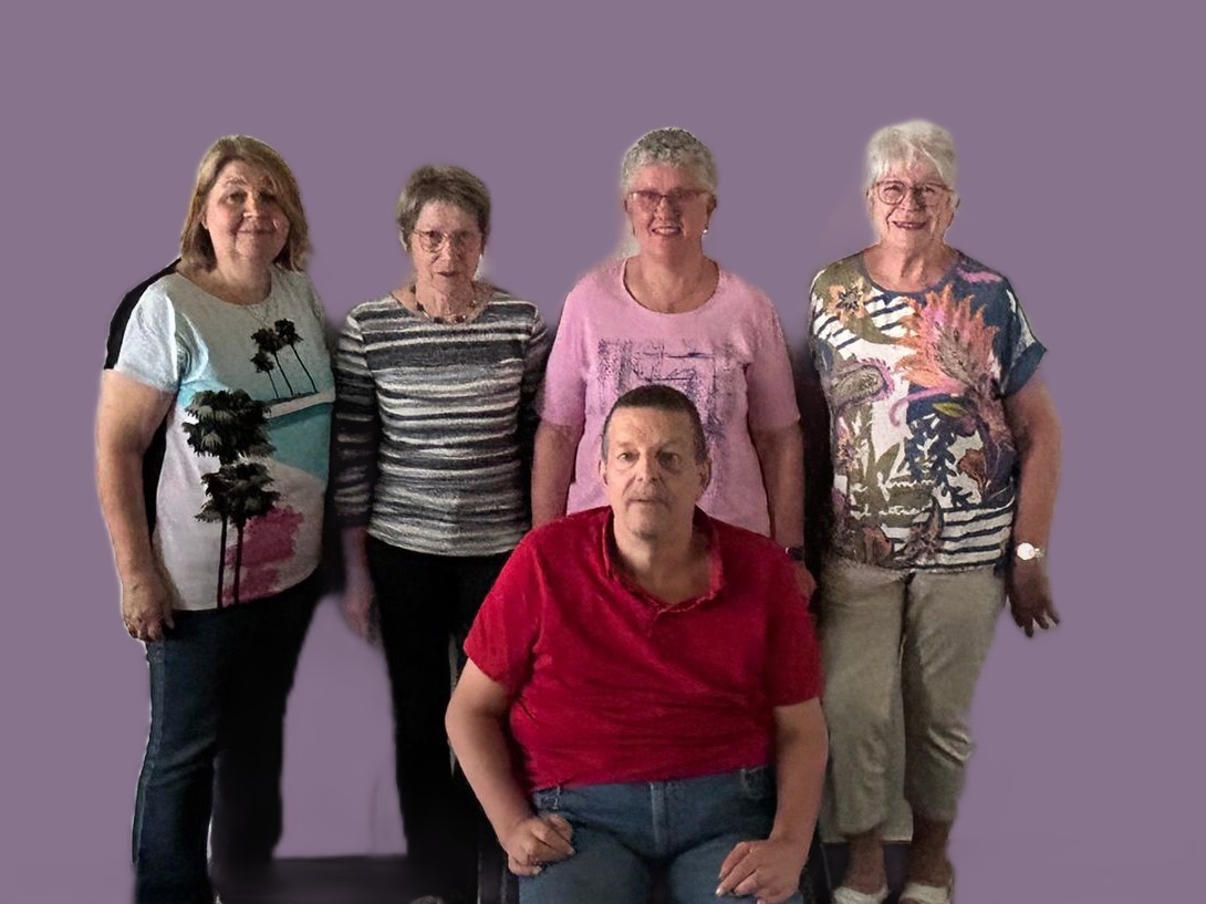 Von Links Hinten: Gabriele Nagel Stellv. Vorsitzende, Johanna Krey Schriftführerin, Anette Leissner Stellv. Kassenführerin, Margareta Heinemann Kassenführerin, Vorne Mitte:Klaus Günther Vorsitzender, Nicht auf dem Bild sind: Jürgen Flohr Beisitzer, Martin Nagel Beisitzer