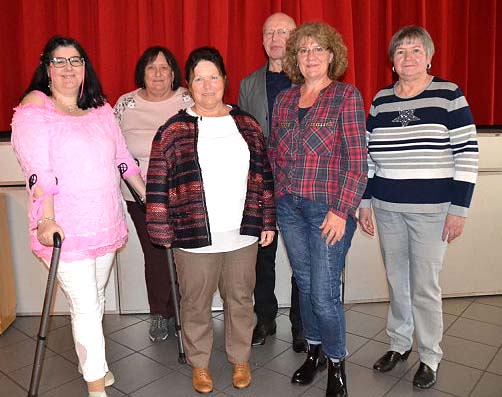 Vorstand des OV Groß-Umstadt, v.l. Anabela Salgado da Silva (Vorsitzende), Annerose Münch (Vertreterin der Frauen). Carola Abt (Schriftführerin), Gerhard Scharnagl (Kassenführer),