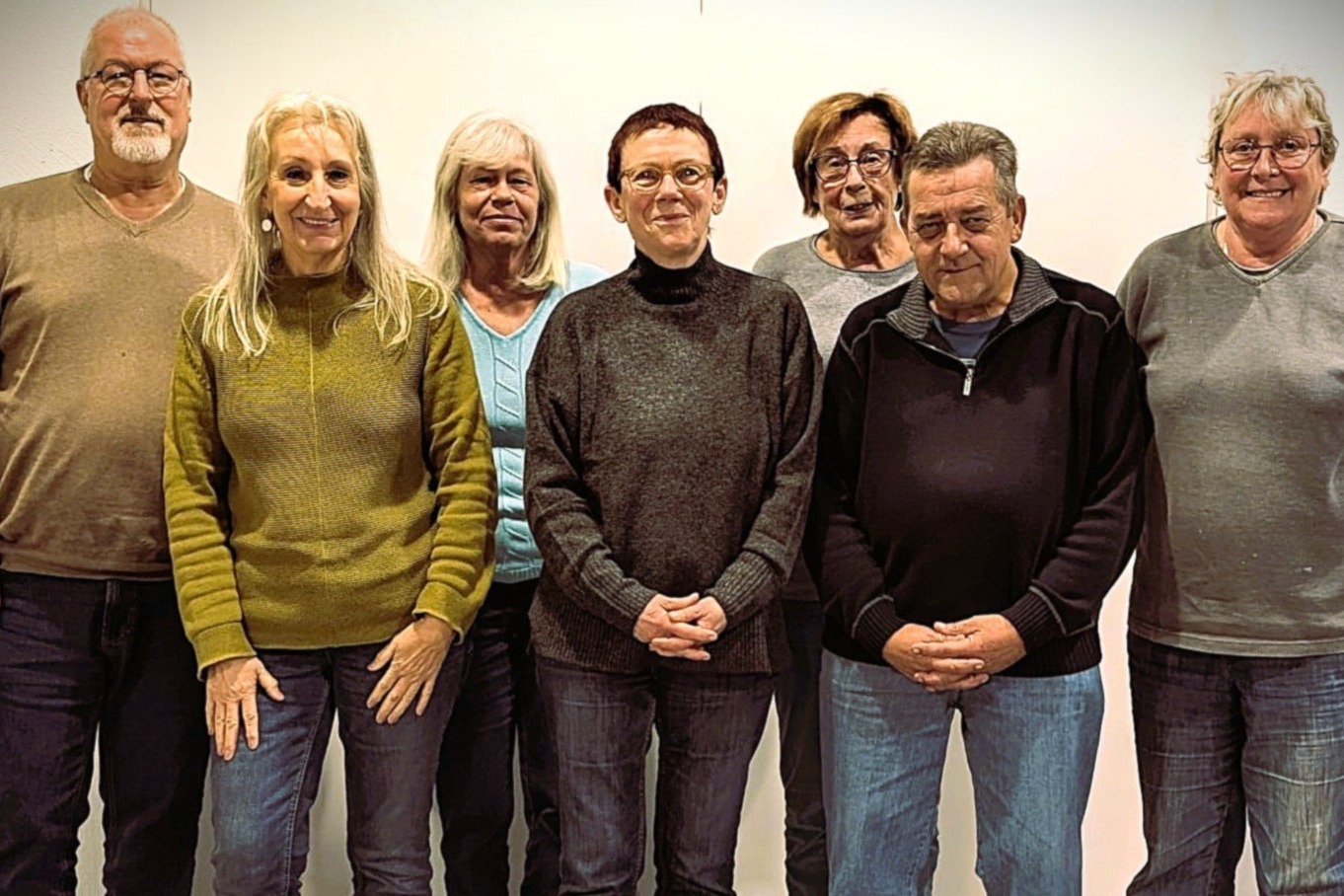 ein Gruppenfoto mit 7 Personen2 Männer, 5 Frauen, Alter etwa zwischen 60 und 80 Jahren.