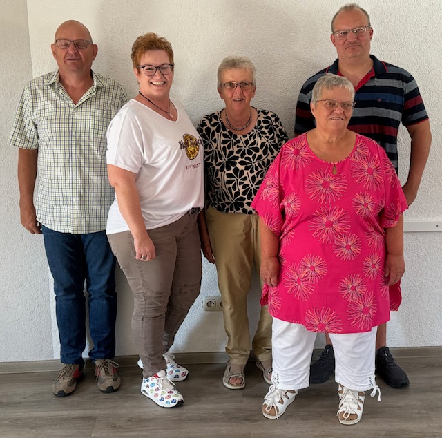 Vorstand des Ortsverband Schaafheim: v.l. Frank Pitrasik (Öffentlichkeitsarbeit), Anja Angerer-Sauer (Kassenführerin), Martina Perschbacher (Vorsitzende), Liane Steigerwald (Vertreterin der Frauen), Thomas Hoppe (Juniorenvertreter), Sigrid Seyring (Schriftführerin) nicht auf dem Bild.