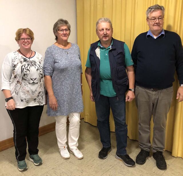 Der Vorstand des OV Zeilhard-Georgenhausen von rechts nach links, Hans Dieter Rathke (Kassenführer), Werner Stein (Vorsitzender), Birgit Rathke (Vertreterin der Frauen), Christiane Hehl (Beisitzerin), nicht auf dem Gruppenbild Heike Patiga-Weber (Schriftführerin)