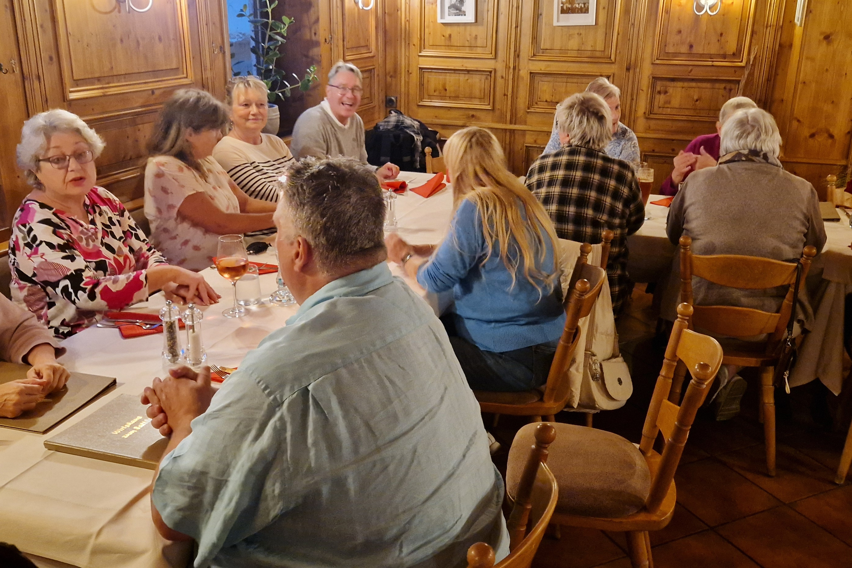 Nach getaner Arbeit eine gemütliche Runde mit tollen Menschen