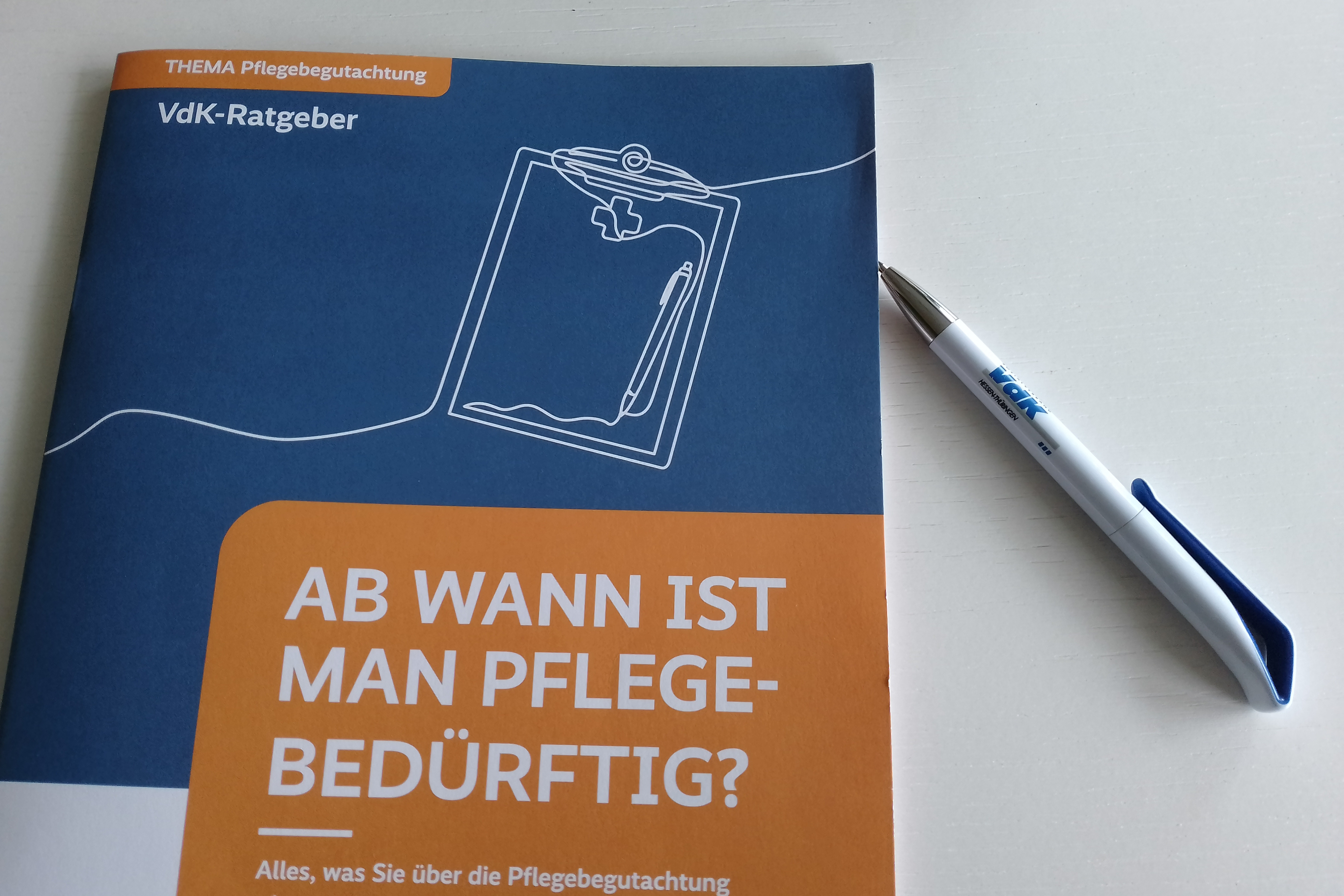 VdK Broschüre Thema Pflegebegutachtung Das Bild zeigt die VdK Broschüre zum Thema Pflegebegutachtung