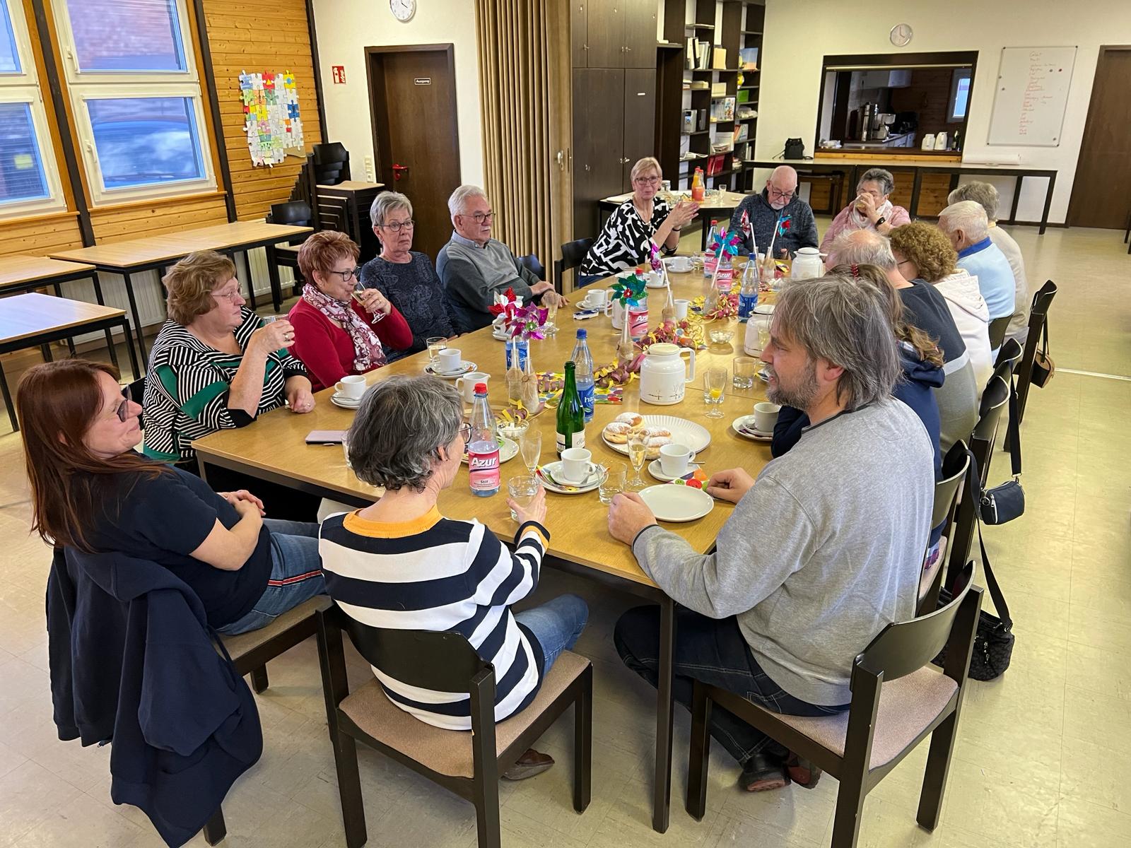 Beisammensein mit Kreppel und Kaffee