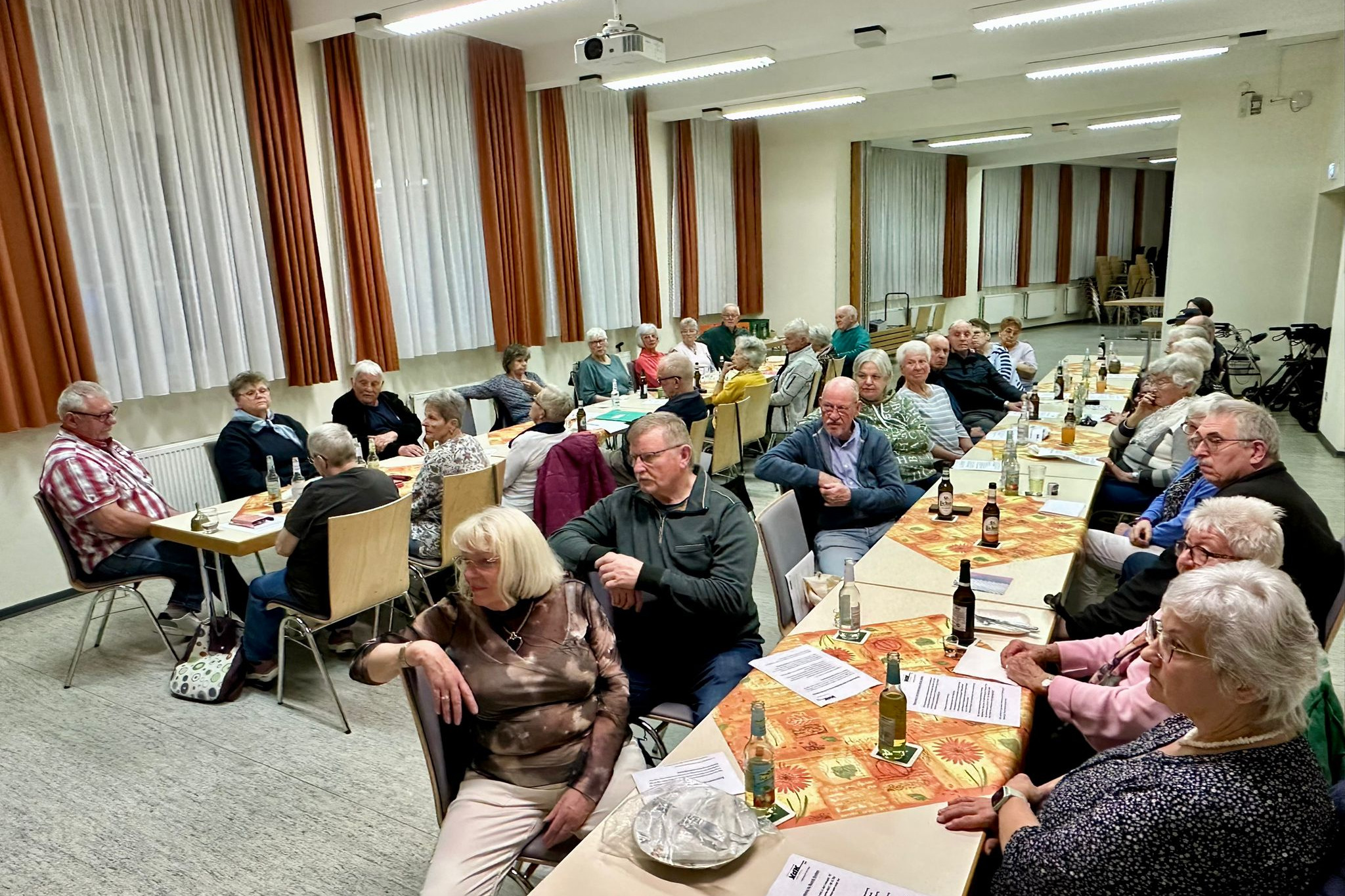 Monatsversammlung Monatsversammlung