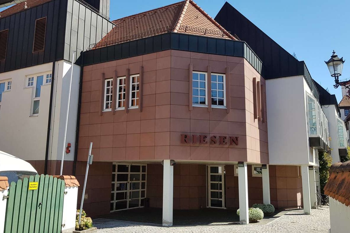B&uuml;rgerhaus Riesen, Eingang