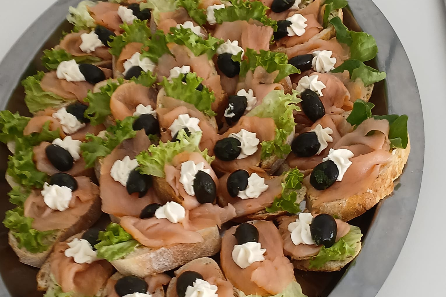 Platte mit H&auml;ppchen