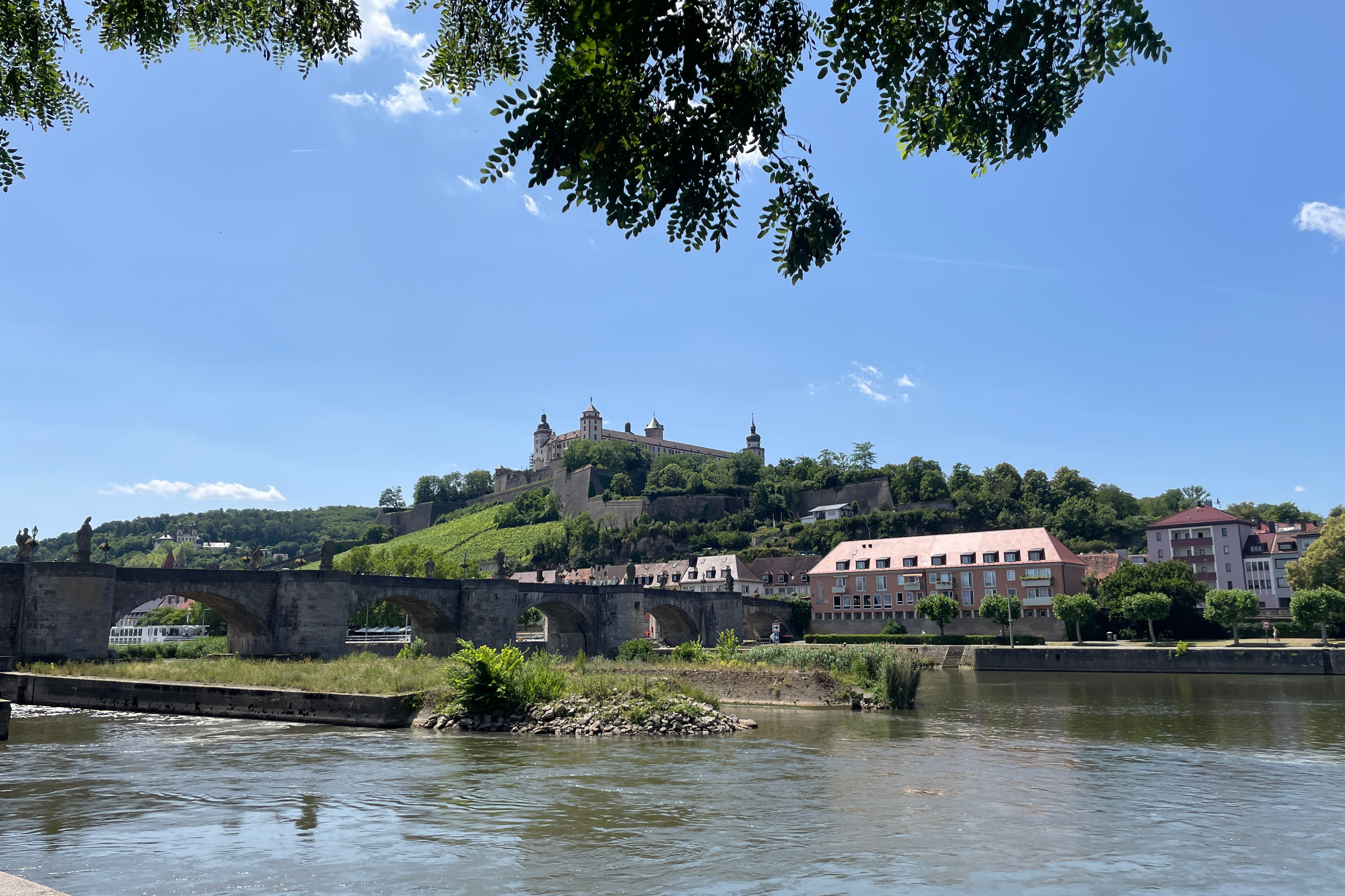 Würzburg - Alte Mainbrücke mit Festung Marienberg