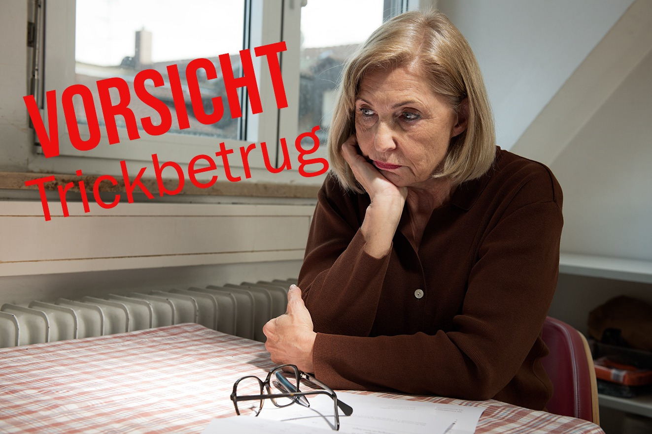 Eine Frau hat einen Anruf erhalten, war das ein Trickbetrüger?