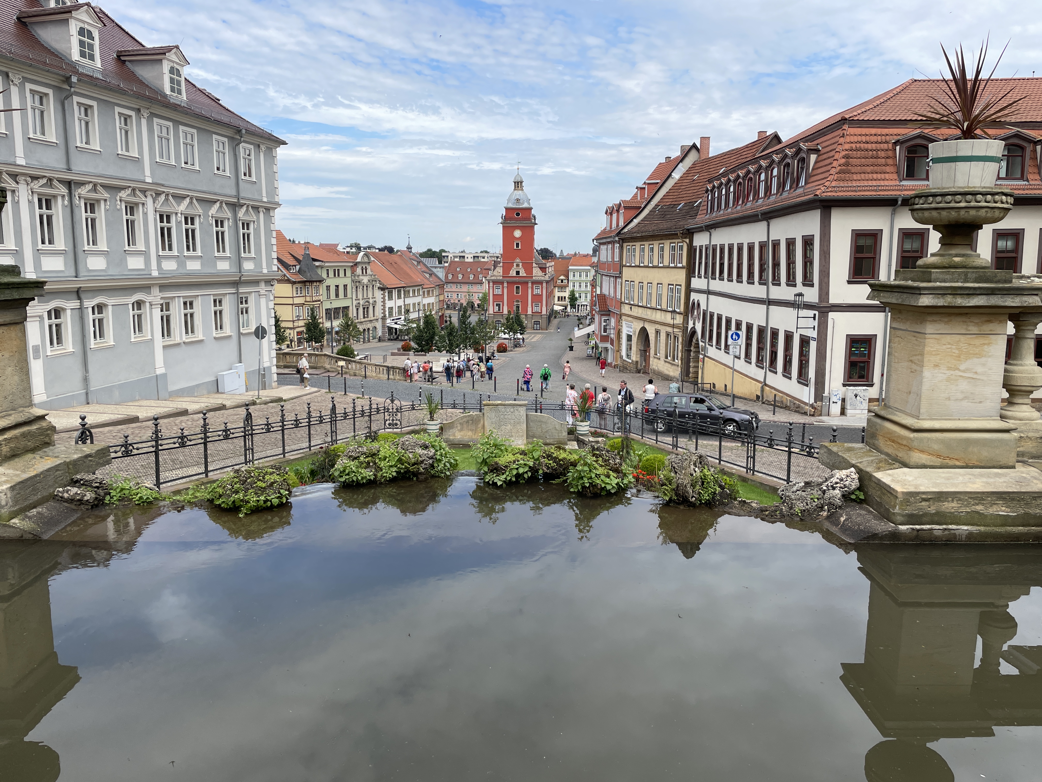 Blick in die Altstadt von Gotha mit der vielfältigen Wasserkunst