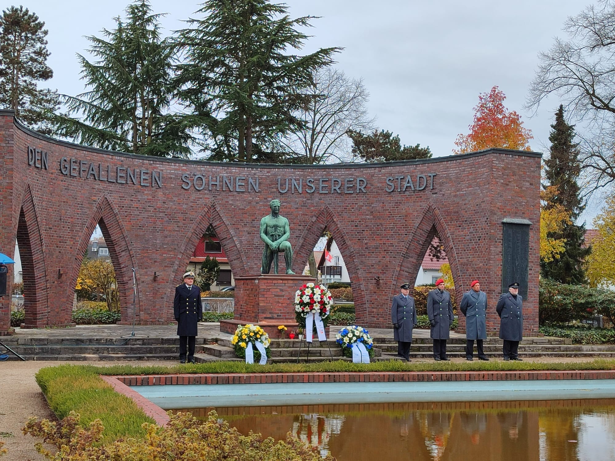 Kranzniederlegung am Ehrenmal