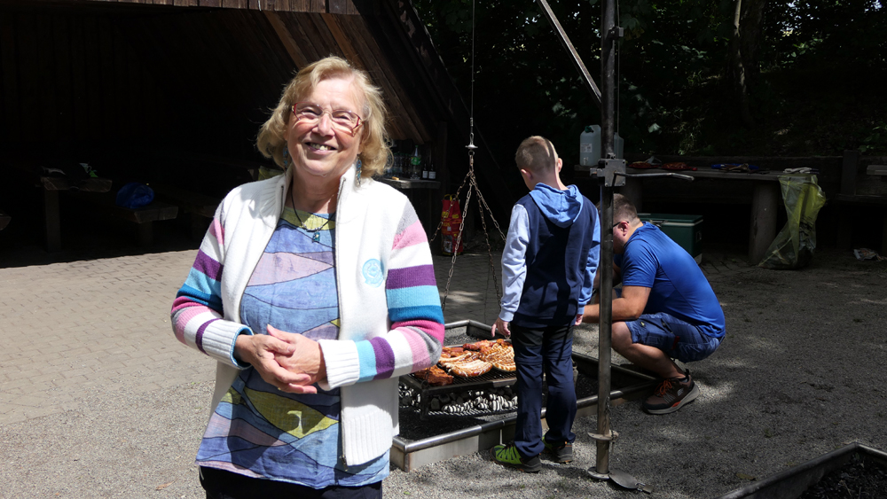 Die Vorsitzende, Christine Kulling, begrüßt die anwesenden Gäste